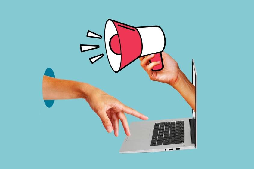 clickbait,marketing,and,fake,news.,advertising,spam,in,media,strategy