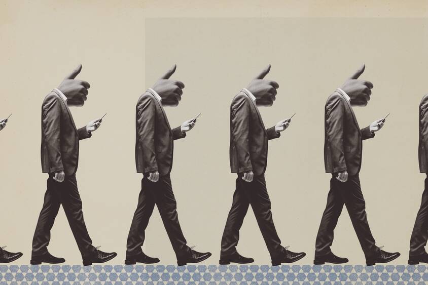 distracted,conformist,people,with,thumbs,up,in,place,of,their