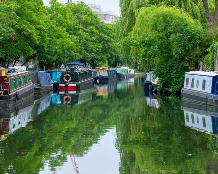 london,,england, ,june,02,2024:lush,green,english,canal,with